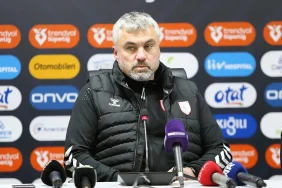 Thomas_Reis_tan_iki_futbolcu_icin_ayrlk_sozleri____1738969864